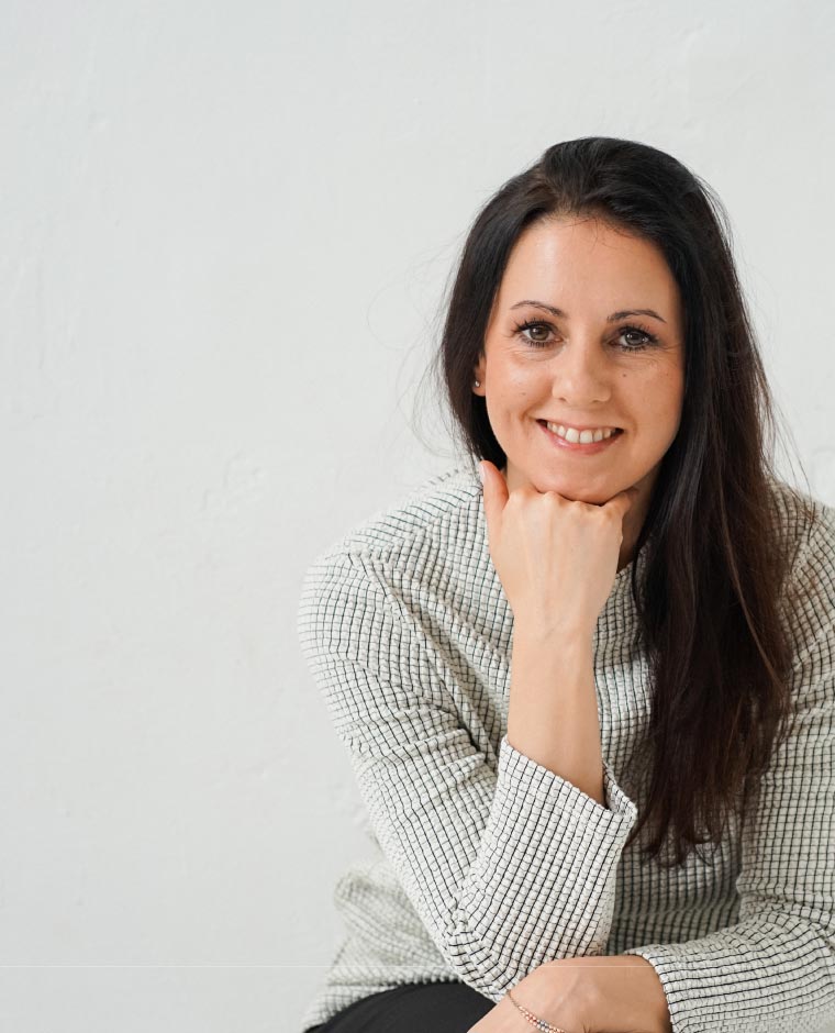 Portrait von Maria Kaufmann, Balance of 3